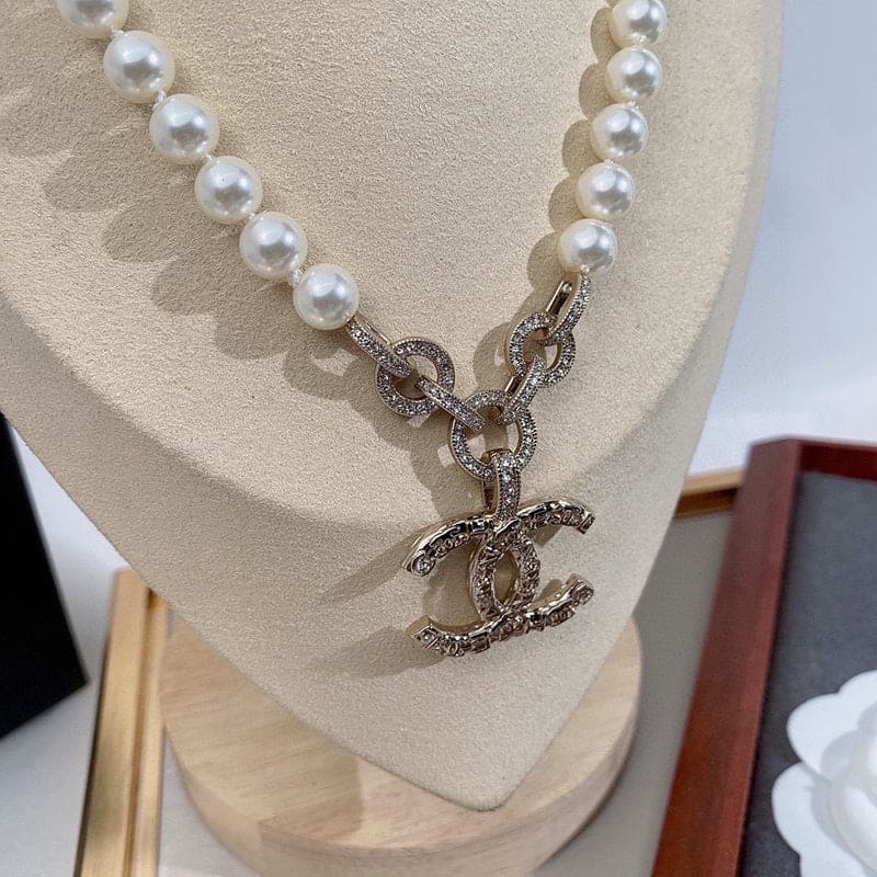 18K  Chanel Pearl Necklace