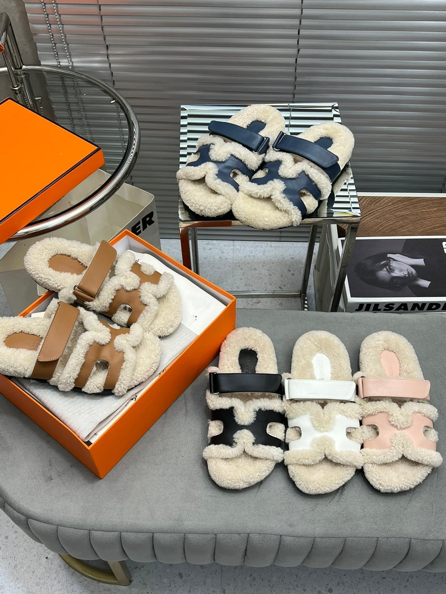 HERMES CHYPRE SLIPPERS IN BEIGE LAMB WOOL AND CLASSIC BLUE CALFSKIN