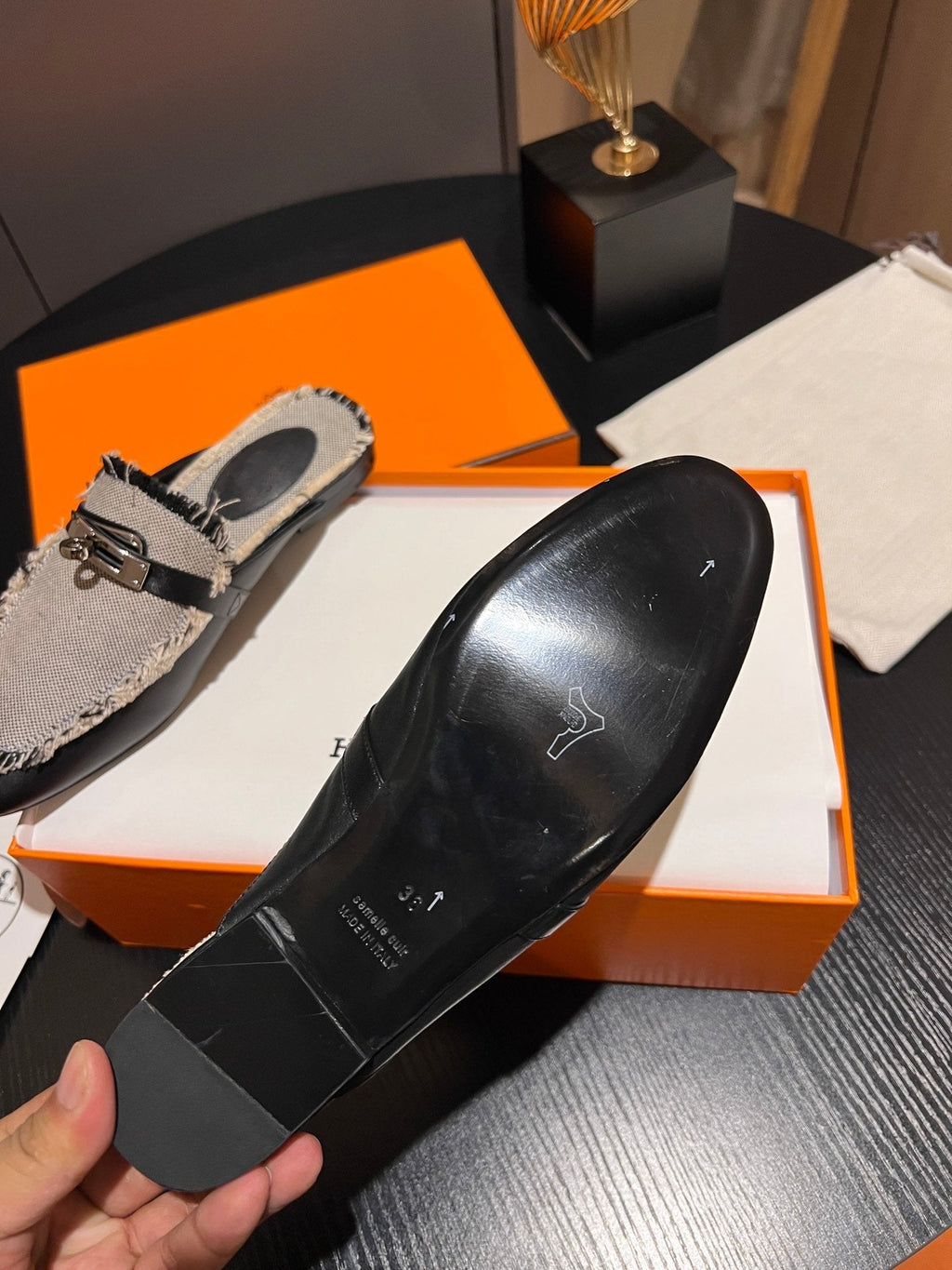 HERMES 0z Mule Noir/Prunoir