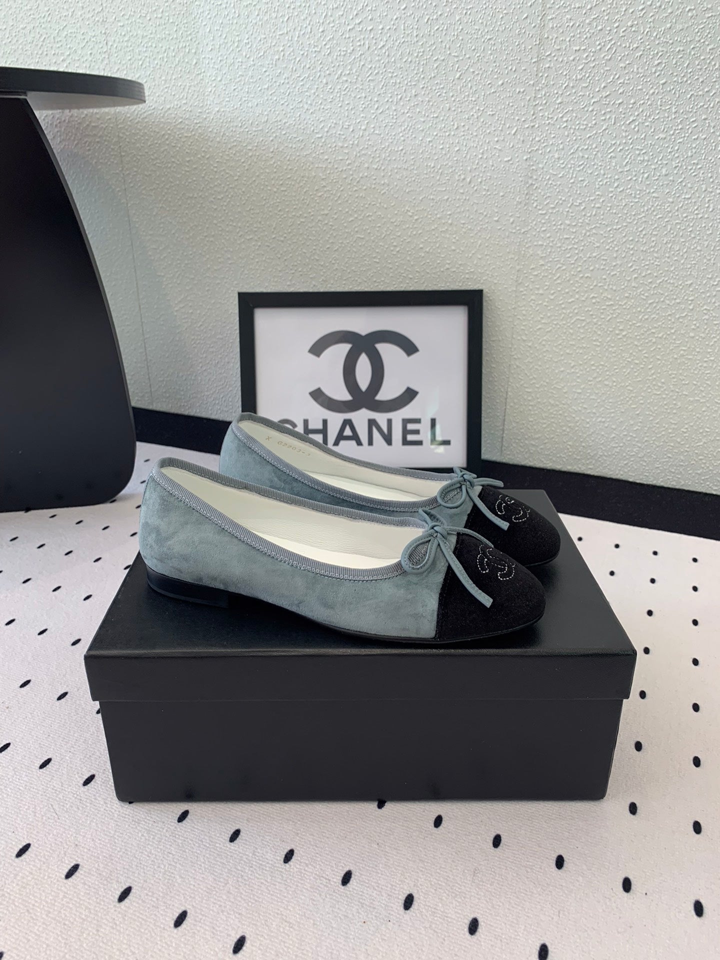 CHANEL BALLET FLAT ICEBERG BLUE MIX BLACK VELVET