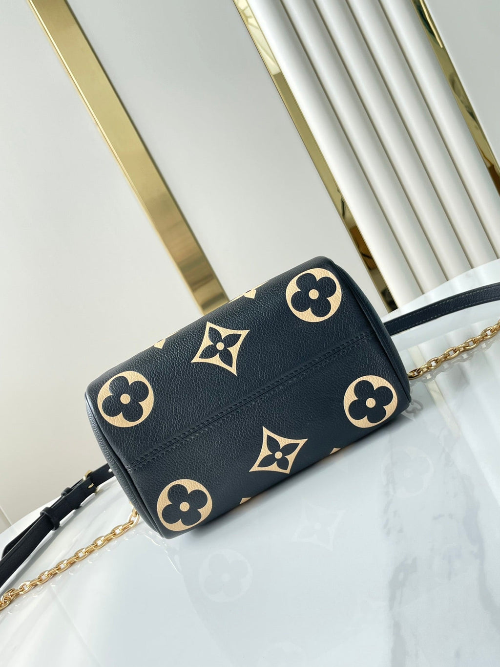 LOUIS VUITTON SPEEDY BANDOULIÈRE 20 IN BLACK CREAM MONOGRAM EMPREINTE LEATHER GOLD HARDWARE