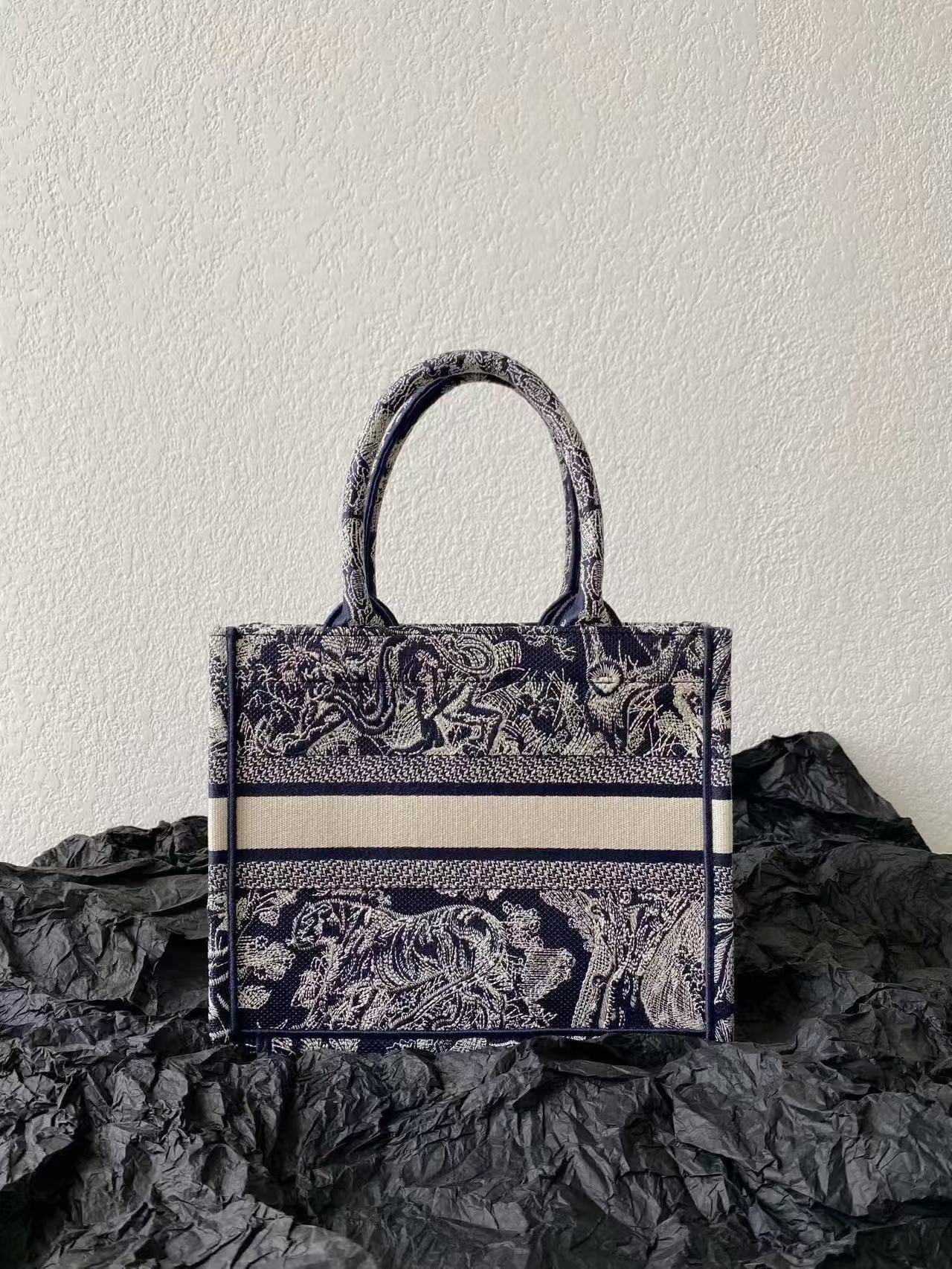 DIOR MISS SMALL TOTE 26 IN NAVY BLUE AND WHITE CANVAS