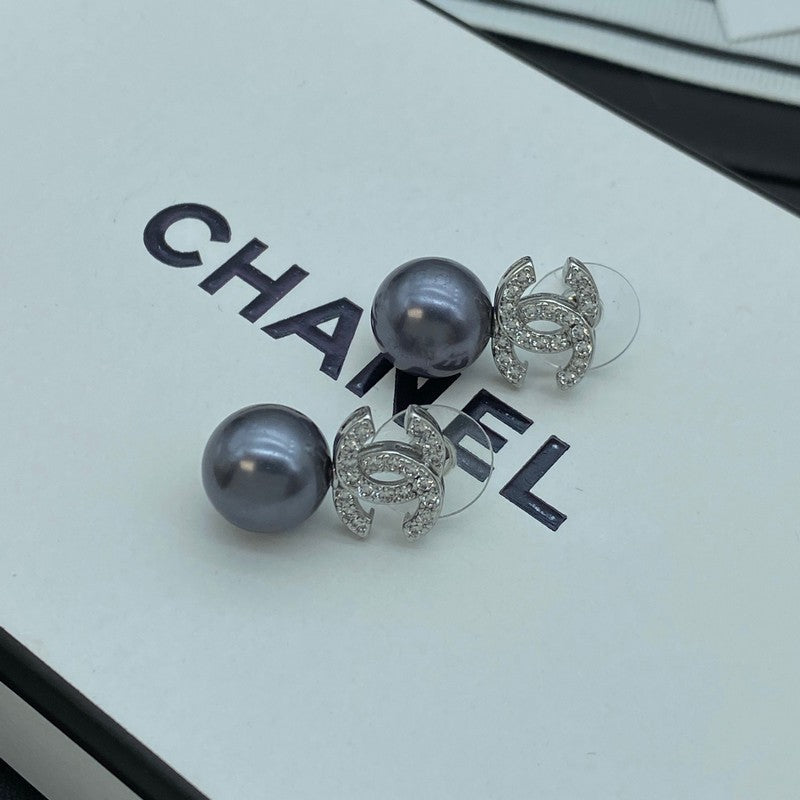 18K  Chanel Pearl Drop Gold Earrings