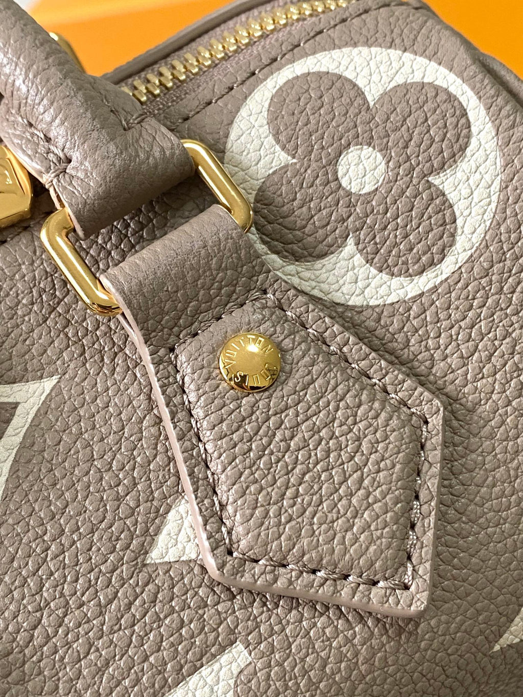 LOUIS VUITTON SPEEDY BANDOULIÈRE 20 IN TAUPE BROWN AND WHITE MONOGRAM EMPREINTE LEATHER