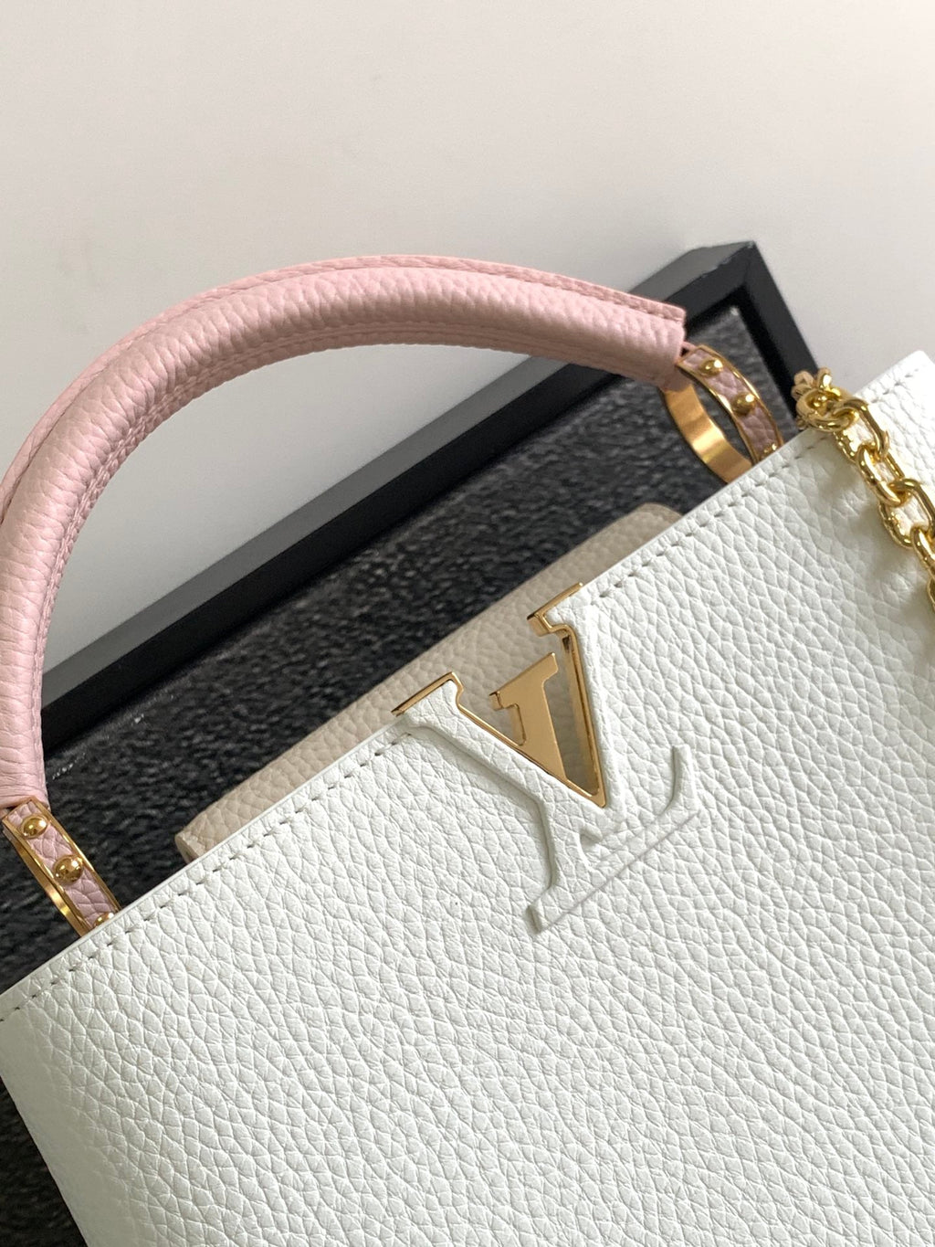LOUIS VUITTON CAPUCINES BB 27 IN WHITE MIX PINK AND BEIGE TAURILLON GOLD HARDWARE