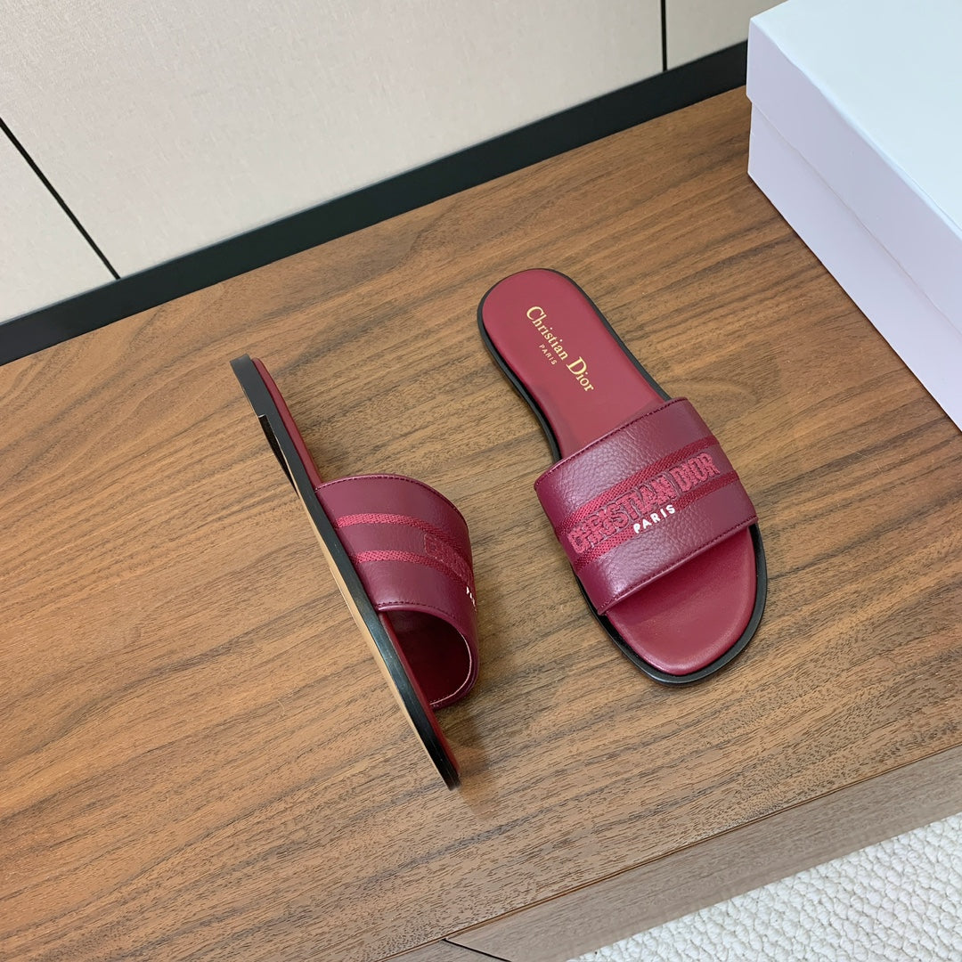 DIOR 25S DWAY SLIDE IN DARK RED CALFSKIN