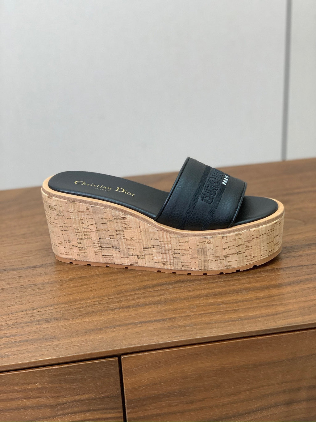DIOR 25S DWAY WEDGE SLIDE 90 MM IN BLACK CALFSKIN