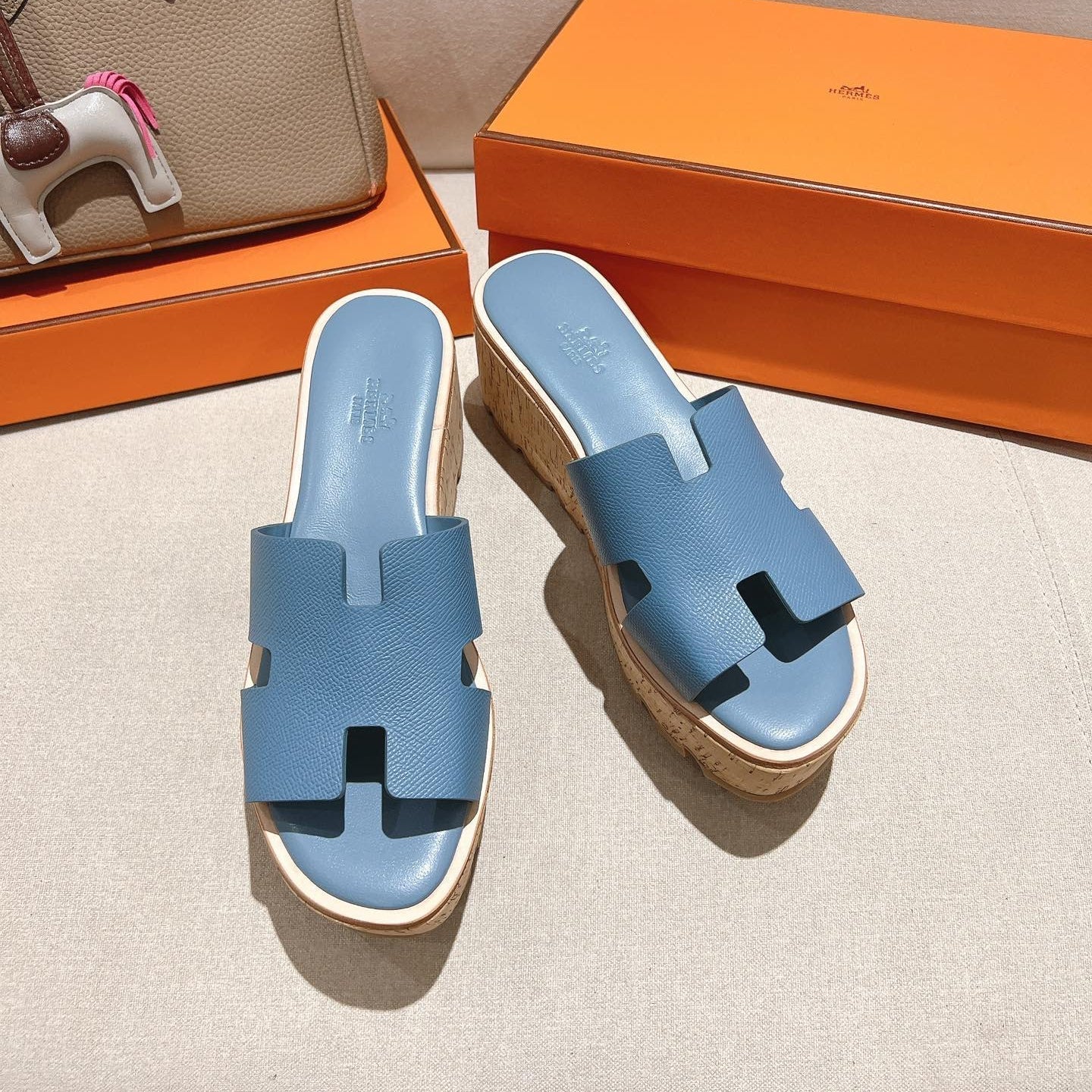 HERMES 25S HIGH WEDGE SANDALS IN BLUE LAMBSKIN STYLE 10