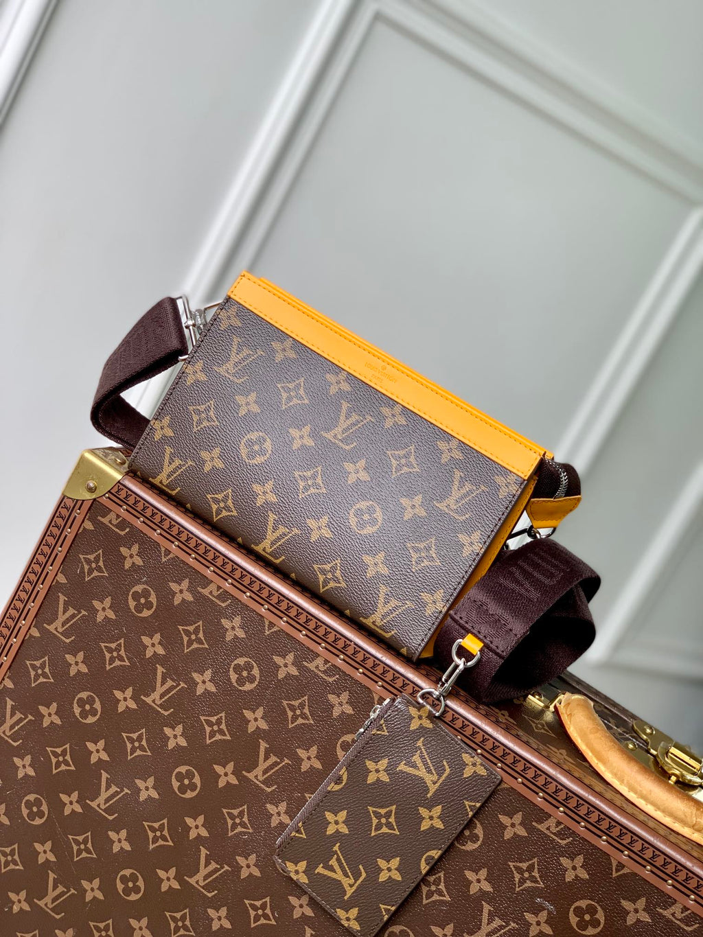 LOUIS VUITTON GASTON WEARABLE WALLET 18 IN BROWN MONOGRAM CANVAS MIX YELLOW CALFSKIN