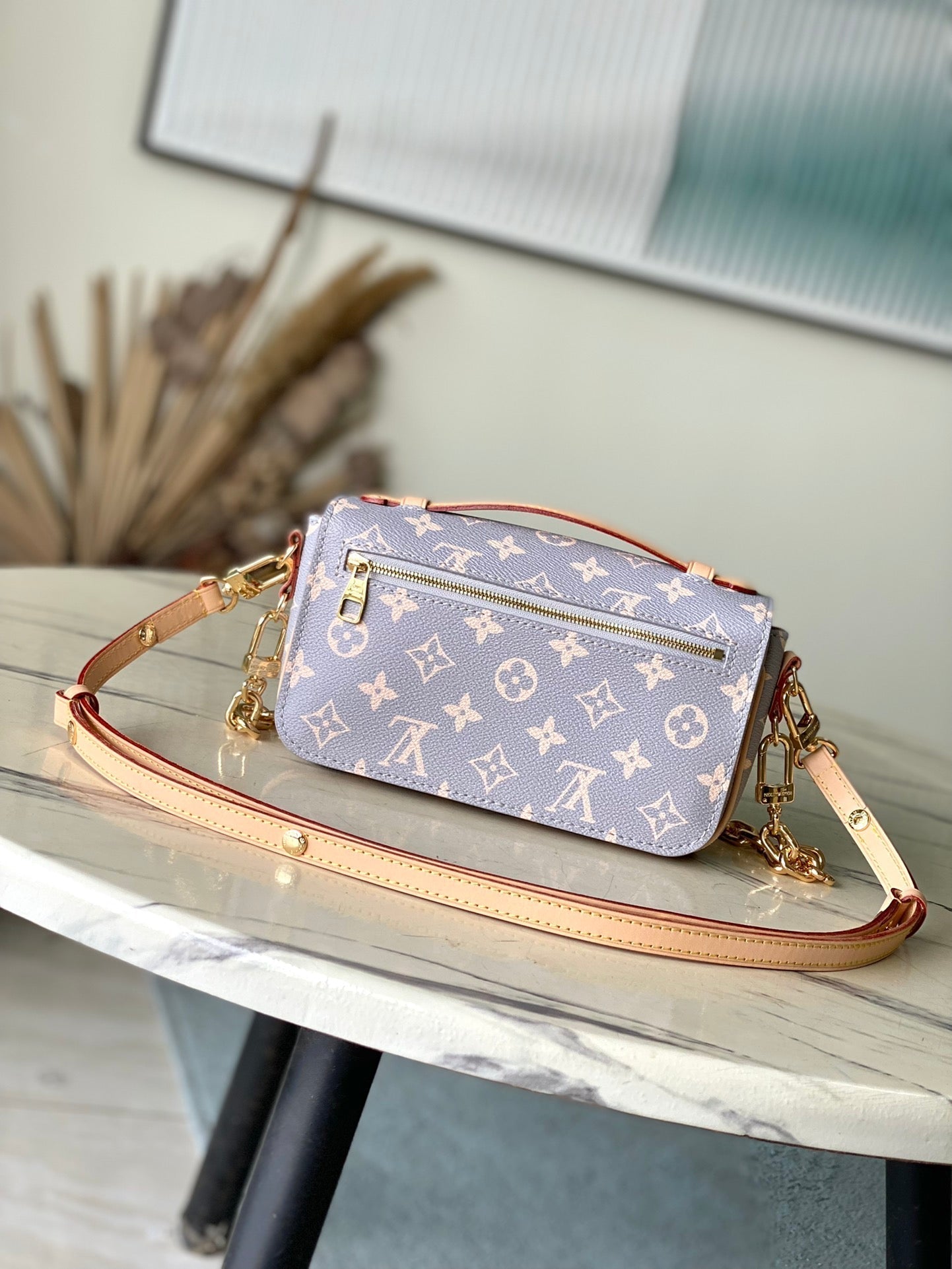 LOUIS VUITTON POCHETTE MÉTIS EAST WEST 21 IN GRAY CREAM MONOGRAM TRIANON CANVAS GOLD HARDWARE