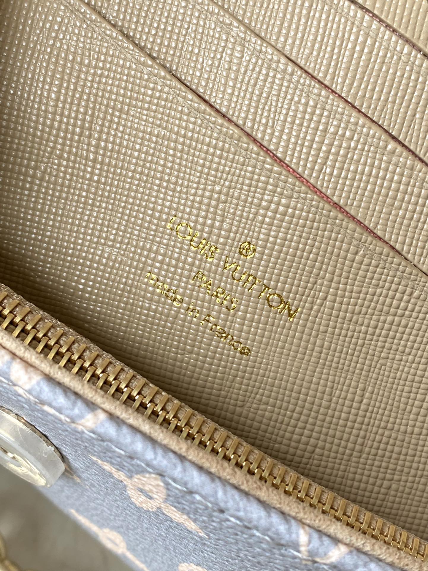 LOUIS VUITTON IVY 23 IN GRAY CREAM MONOGRAM TRIANON CANVAS GOLD HARDWARE