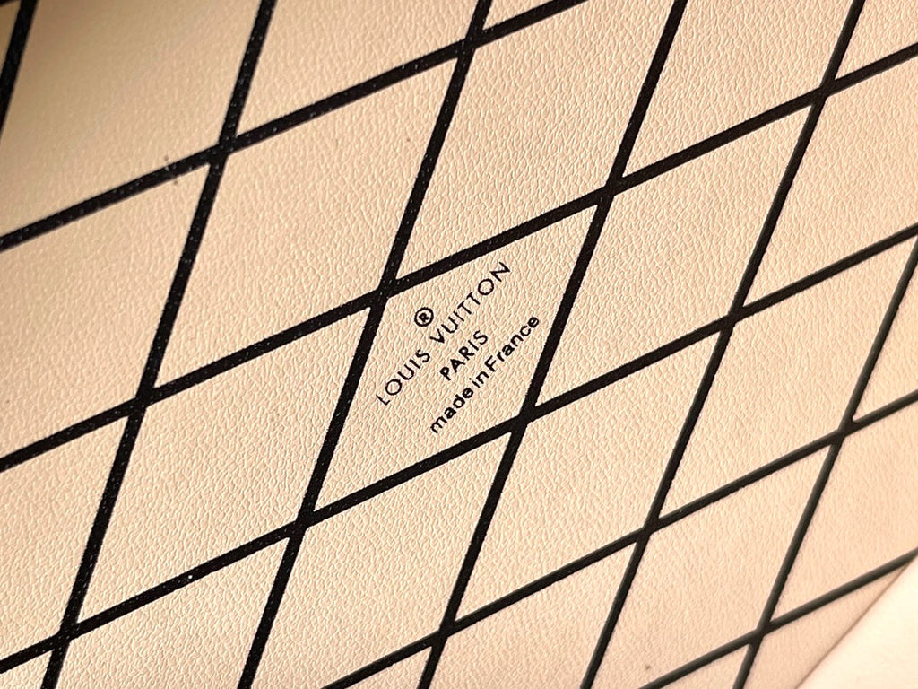 LOUIS VUITTON PETITE MALLE 20 IN BLACK CALFSKIN