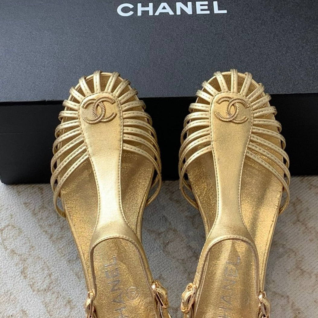 CHANEL Summer New Hollow Roman Sandals Gold Sheepskin
