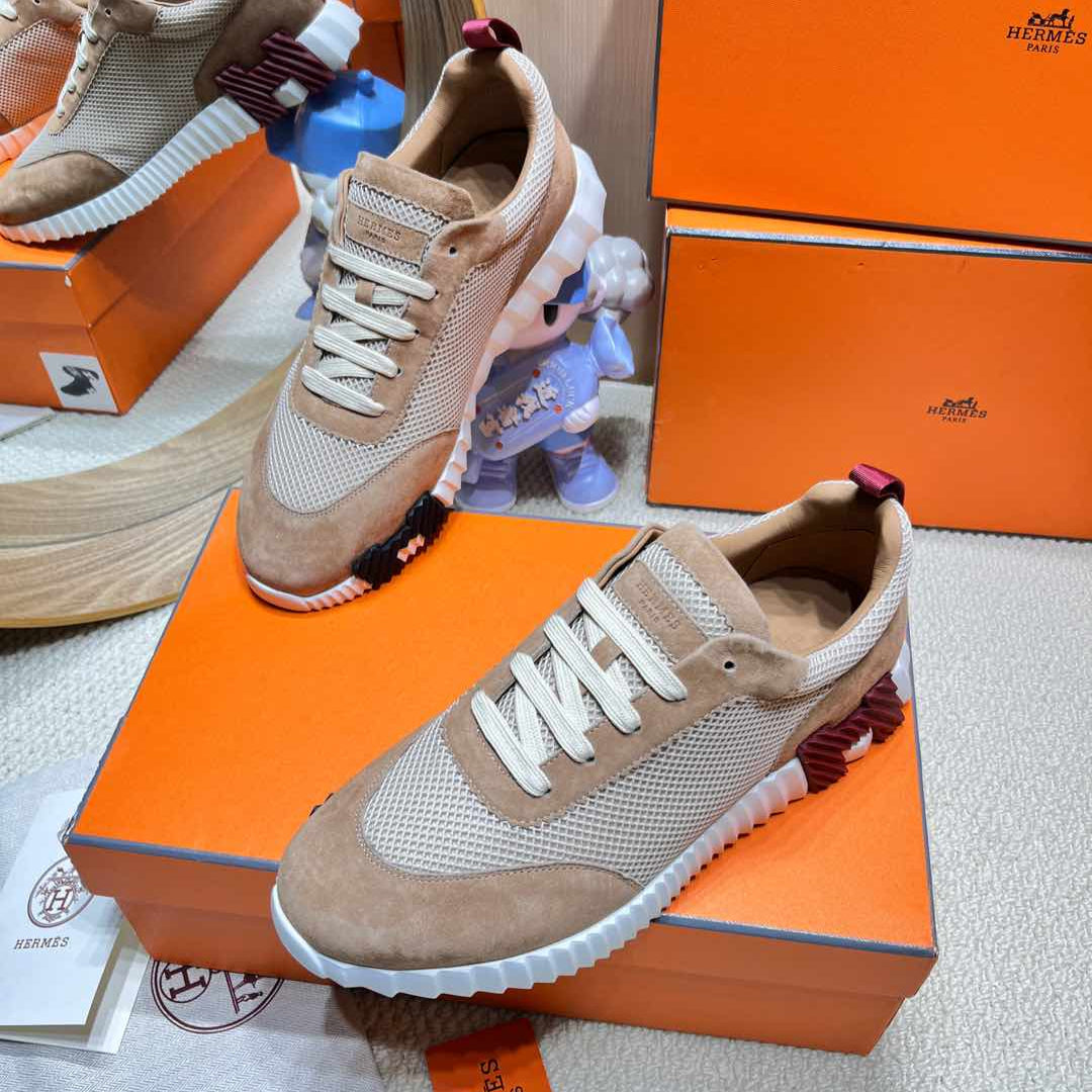 HERMES BOUNCING SNEAKER IN PEANUT BROWN SUEDE AND WHITE KNIT