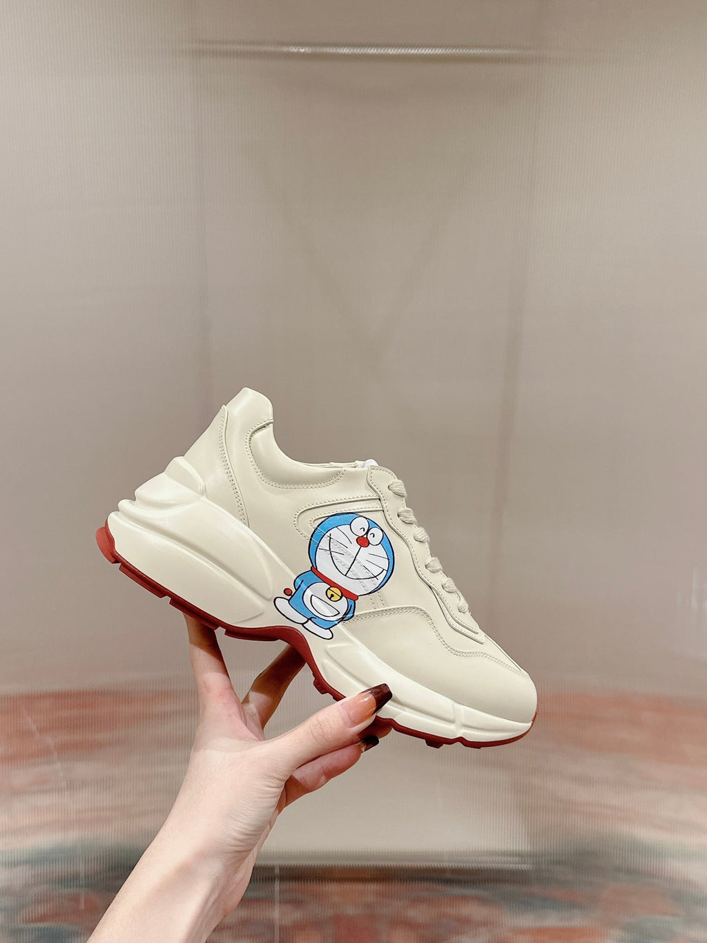 GUCCI RHYTON TRAINER WHITE CALFSKIN WITH DOREMON MOTIF